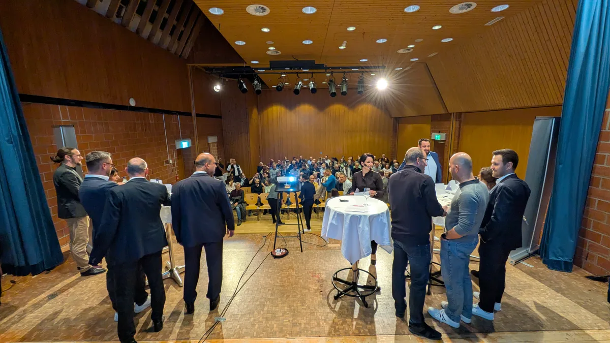 Impressionen Wahlpodium im Wallberg.